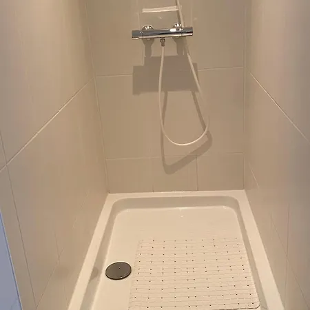 Spacieuse Avec Piscine Et Parking Prive - Fr-1-410-464 Bed & Breakfast