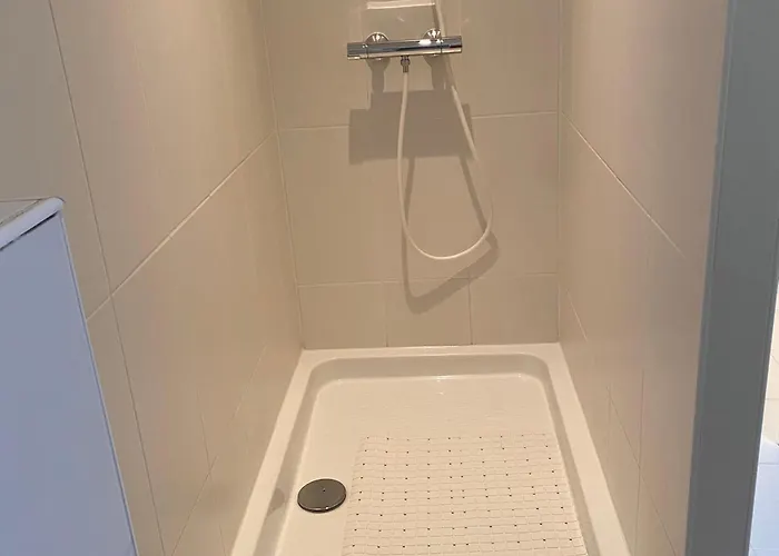 Spacieuse Avec Piscine Et Parking Prive - Fr-1-410-464 Oda ve Kahvaltı